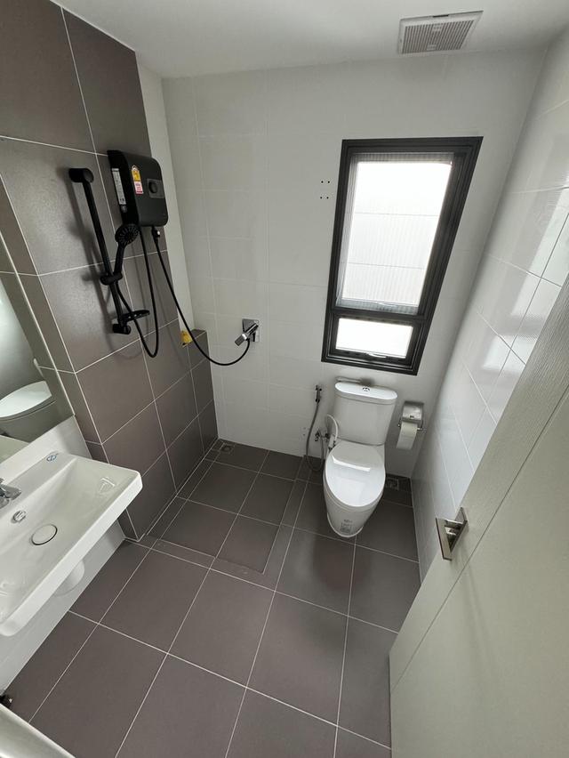 U1387 ให้เช่าบ้านเดี่ยว 2 ชั้น บ้านหรูย่านศาลายา ปิ่นเกล้า บ้านพร้อมเฟอร์ครบ ทำเลดีเดินทางสะดวกเข้าออกได้หลายทาง 18