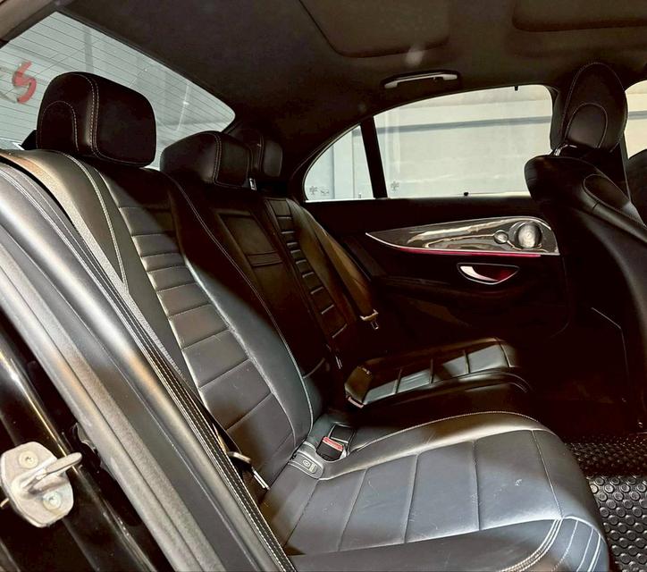 Mercedes-Benz E220d AMG Dynamic (W213) ปี 2017 10
