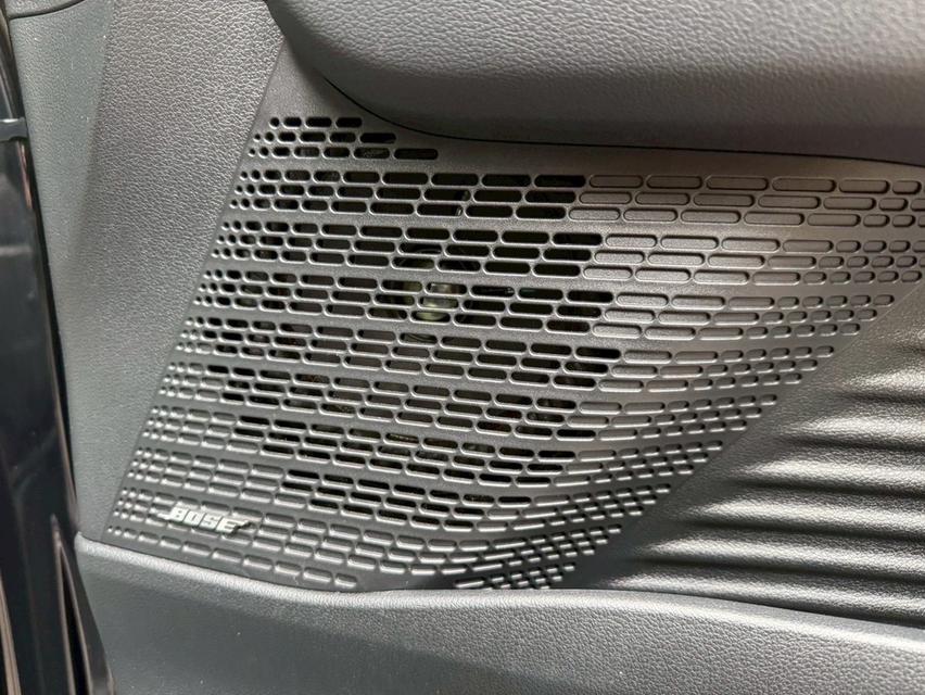 รหัสรถ AP7737 Hyundai Staria Premium Sunroof 2.2D 8AT ปี 2022 สีดำ ตัวtop รูปที่ 14