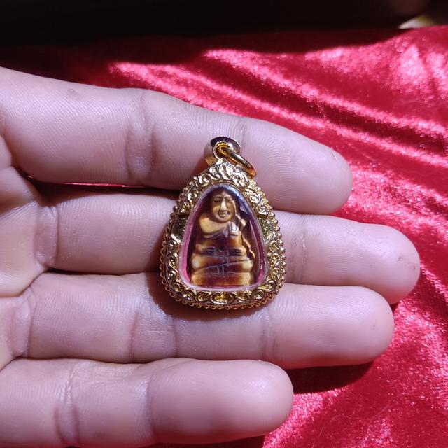 พระสังกัจจาย แกะจากงา มีรอยจาร