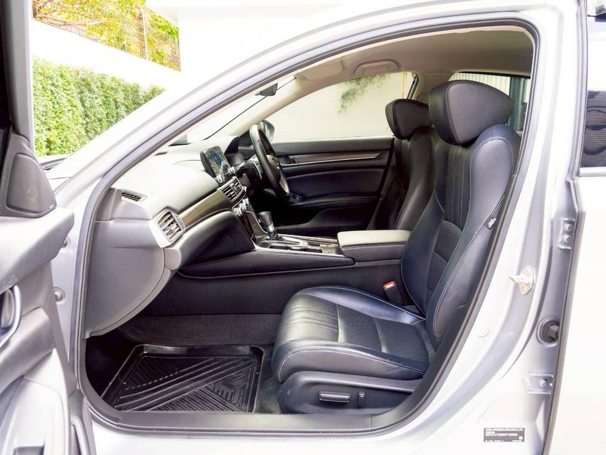 Honda Accord 1.5 TURBO EL ปีจด 2019 12