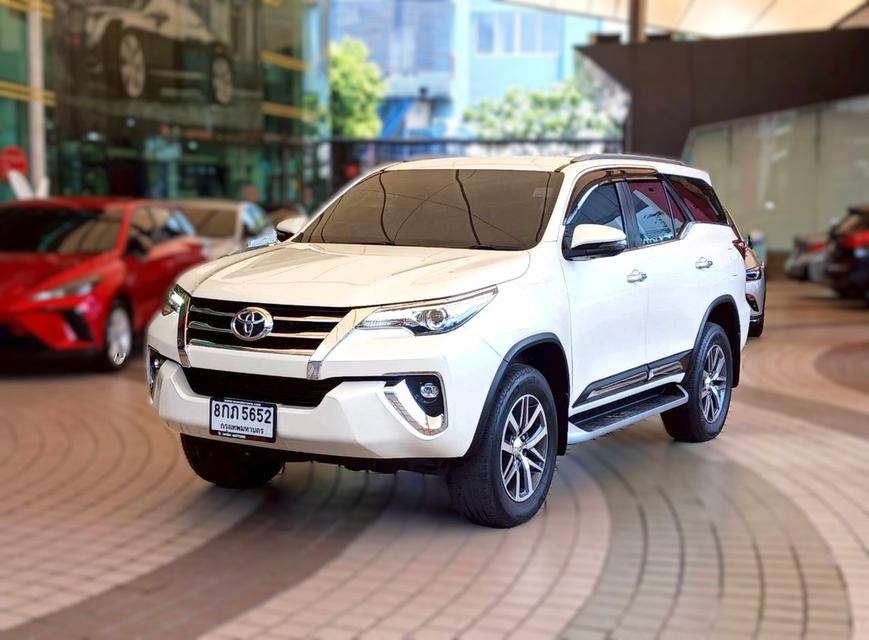 2018 Toyota Fortuner 2.8 TRD Sportivo ฟรีดาวน์ รถสวยพร้อมใช้