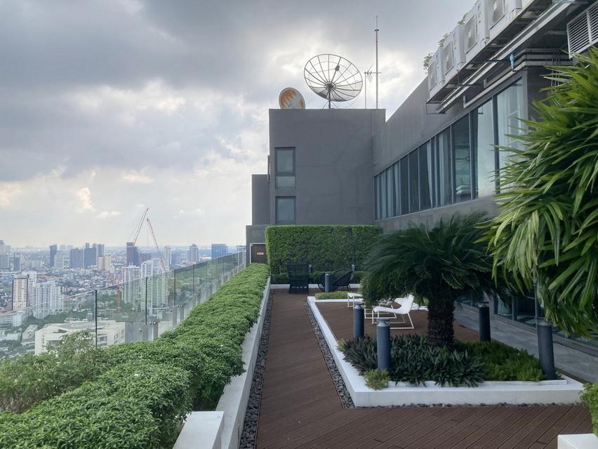 🚩 ขายขาดทุน คอนโด ซี เอกมัย ชั้น 42 ห้องสวย สไตล์ลอฟท์ 2 ชั้น พื้นที่ใช้สอย 44 ตารางเมตร 14