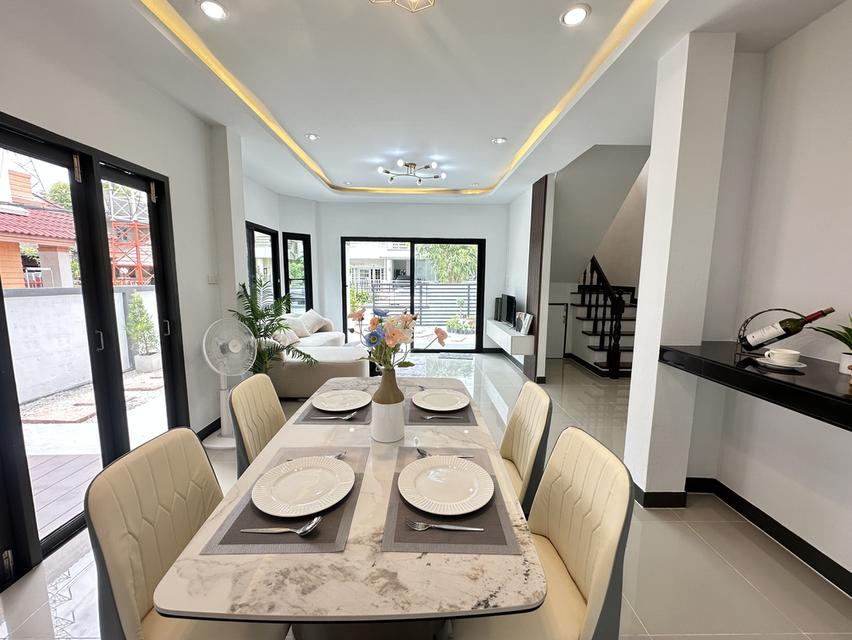 บ้านฟลอร่าวิลล์ สุวินทวงศ์ 38 9