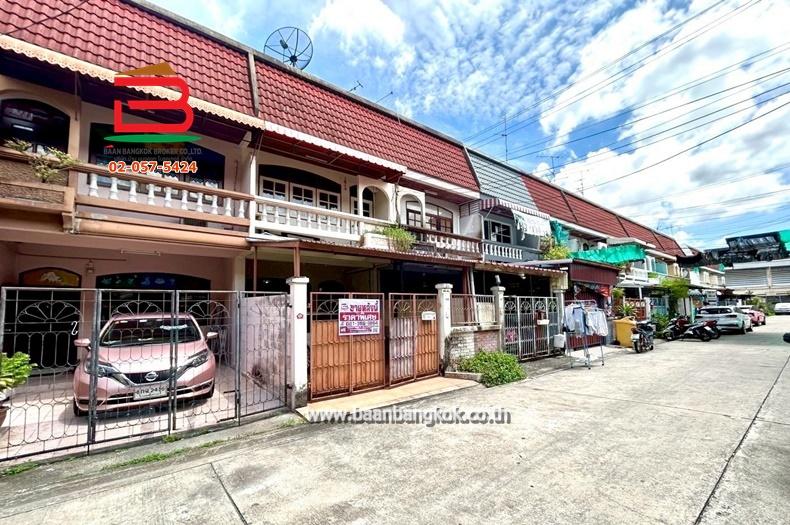 ทาวน์เฮาส์ หมู่บ้าน สุขสบายวิลล่า เนื้อที่ 18 ตรว. ถนนลาดพร้าว แขวงคลองเจ้าคุณสิงห์ เขตวังทองหลาง กรุงเทพมหานคร 3