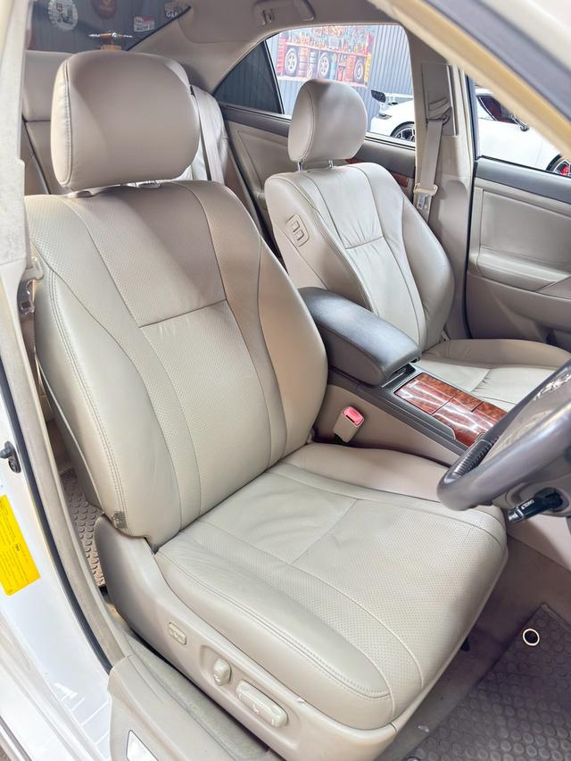 TOYOTA CAMRY 2.4 HV DVD  ปี 2011 16