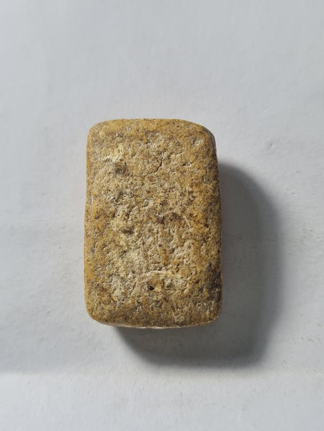 หลวงปู่เผือก เนื้อผง รูปที่ 2