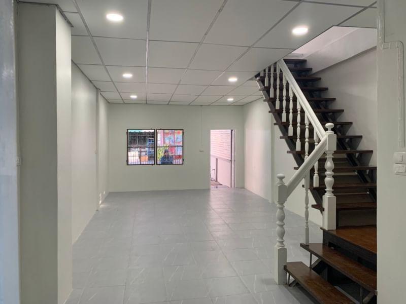 ขาย :ทาวน์เฮาส์ 2 ชั้น, เนื้อที่ 17 ตรว. หมู่บ้านศรีประจักษ์ 2