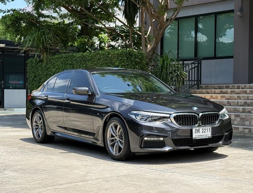 2018 BMW 520D SPORT มาพร้อมชุดแต่ง MSPORT PACKAGE รุ่นTOP สุดของ BMW รถมือเดียวป้ายแดง รถวิ่งน้อย รถไม่มีอุบัติเหตุครับ