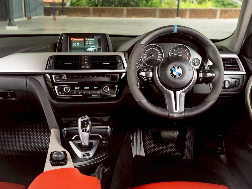 BMW 330e 2.0 Sport ปีจด 18 18