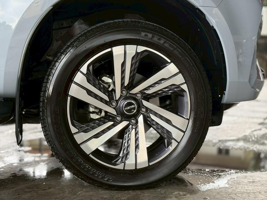 ปี 2024 ISUZU MU-X 2.2 ULTIMATE 2WD  โฉม ปี24-ปัจจุบัน สีเทา ไมล์แท้ 6,259 km. Warranty ศูนย์ นาน 3 ปี หรือ 100,000 กิโลเมตร 9