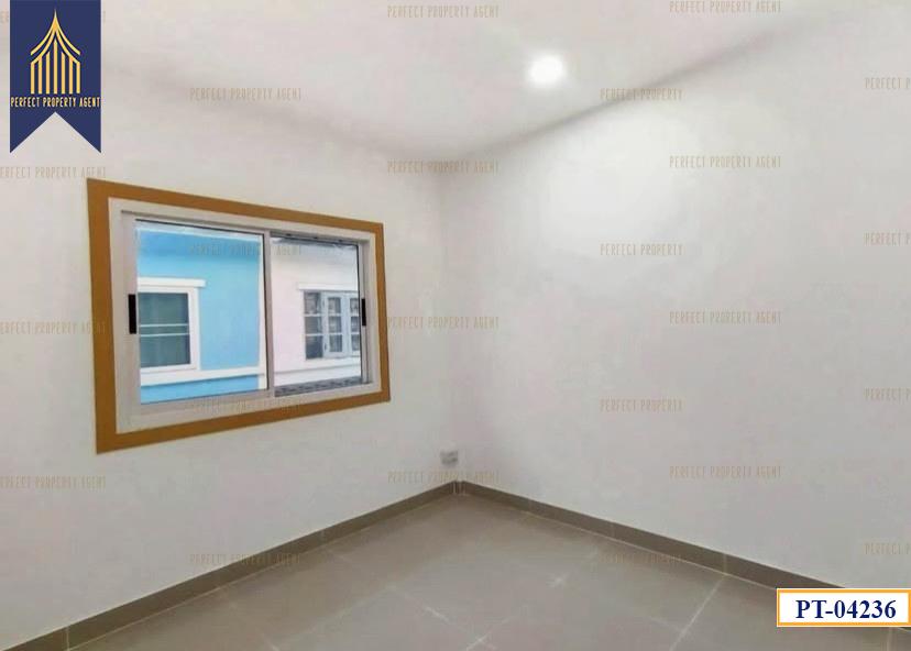 ทาวน์เฮาส์บัวทอง 4 พร้อมอยู่ 4 ห้องนอน 6