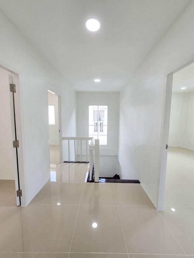 หมู่บ้านบุรีรมย์ คู้บอน 41บ้านแฝด รีโนเวทเนื้อที่ 37 ตร.ว.ทำเลคนตามหา 16