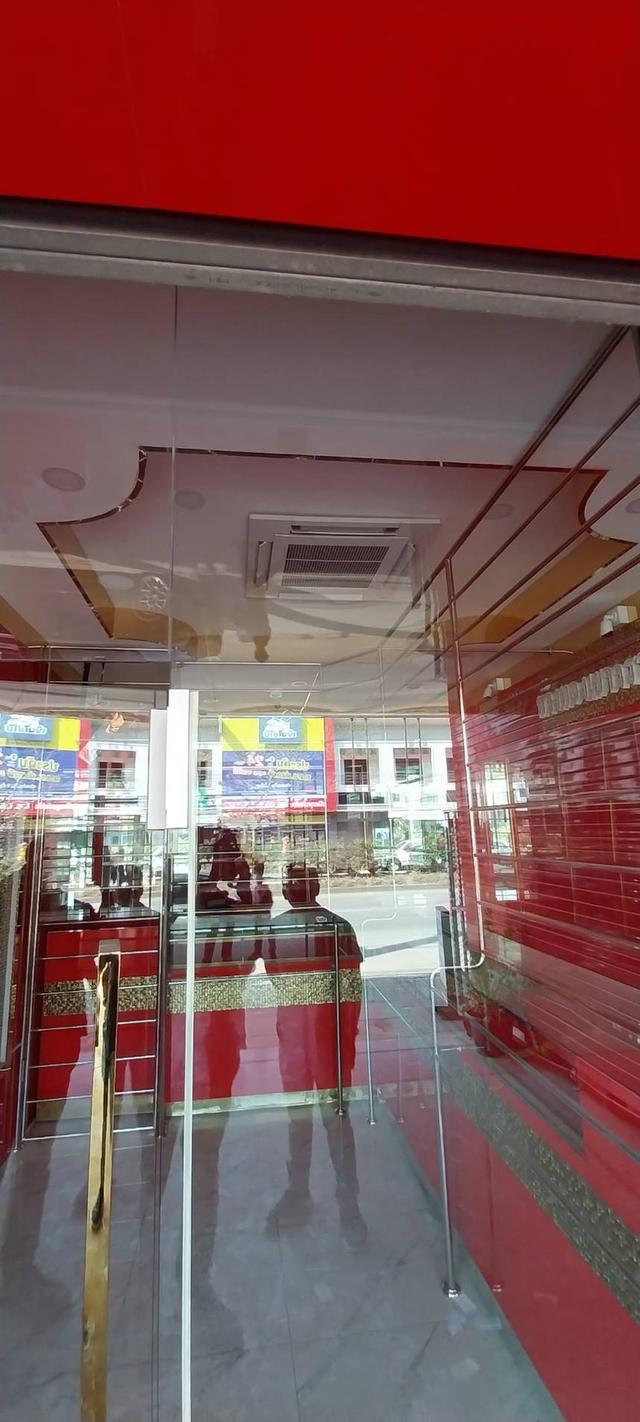 ตึกแถวร้านทอง ติดตั้งเครื่องปรับอากาศ อุปกรณ์รักษาความปลอดภัยตู้นิรภัยครบ สามารถประกอบกิจการได้ทันที จังหวัดเชียงราย 4