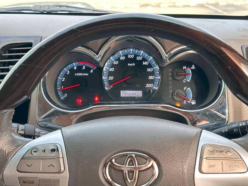 Toyota Fortuner 3.0V เกียร์ Auto 4WD สีบรอนซ์ทอง ปี 2005 15