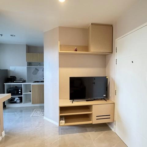 ปล่อยเช่า หรือVาย ลุมพินี จอมเทียน ตึกE ชั้น 10 วิวสระว่ายน้ำ 1