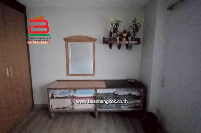 ทาวน์เฮ้าส์ พูนสินธานี 1 (ใกล้สำนักงานที่ดินบึงกุ่ม) เนื้อที่ 25 ตรว. แขวงคลองสองต้นนุ่น 12