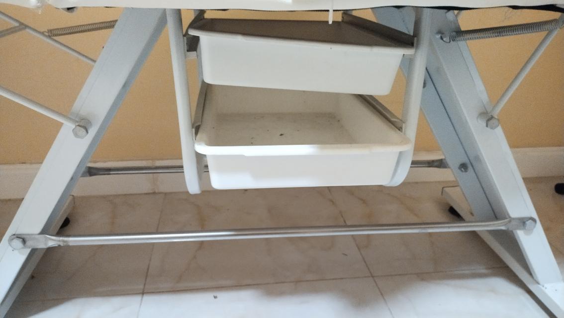 เป็นเก้าอี้เตียงที่สามารถทำขนตาหรือเป็นที่นอนสปาสระผมได้หรือเก้าอี้ตากขนตาทำขนตาต้องการซื้อติดต่อได้เบอร์นี้0980641494 รูปที่ 2