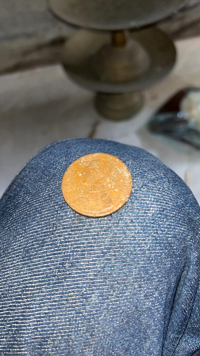 เหรียญ ร5 หนึ่งบาท มีตำหนิหน่อย 3