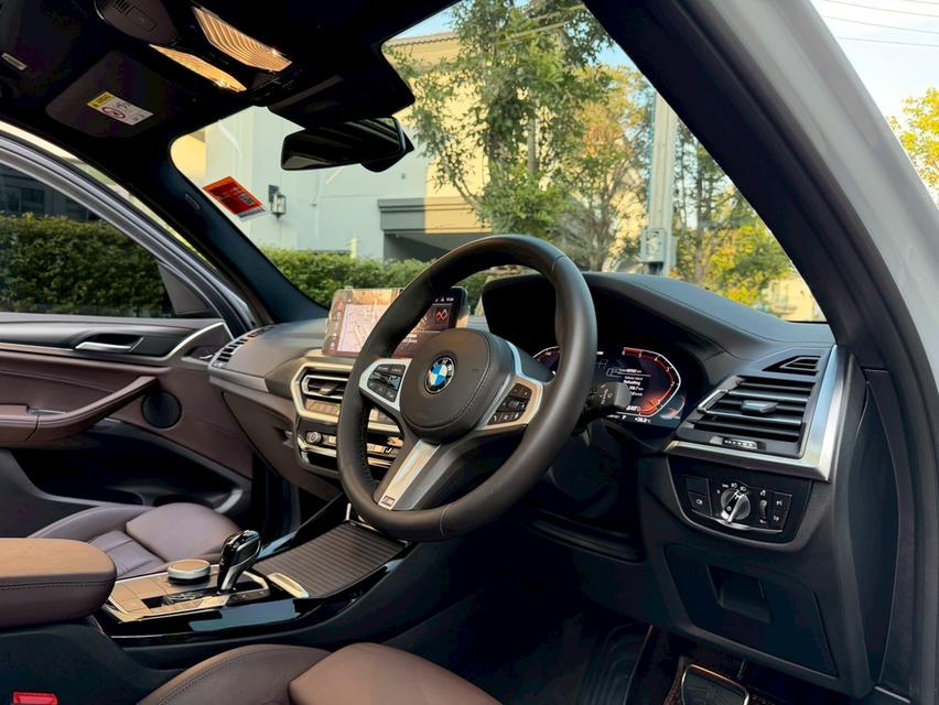 BMW X3 xDrive20d M Sport ปี 22 สี brooklyn grey รูปที่ 4