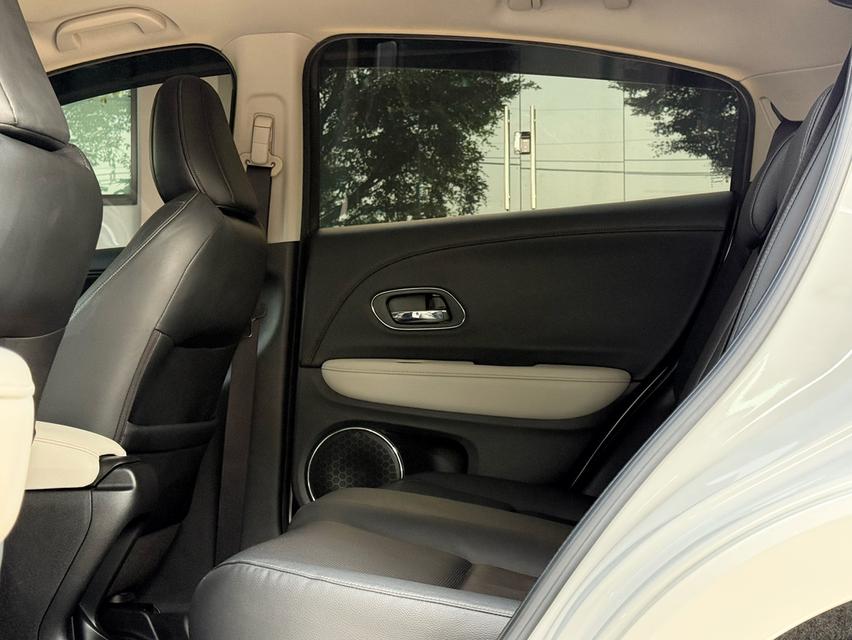 2020 HONDA HRV 1.8 EL รถมือเดียวออกป้ายแดง รถวิ่งน้อยเพียง 40,000 กม เข้าศูนย์ทุกระยะ รถไม่เคยมีอุบัติเหตุครับ รูปที่ 14