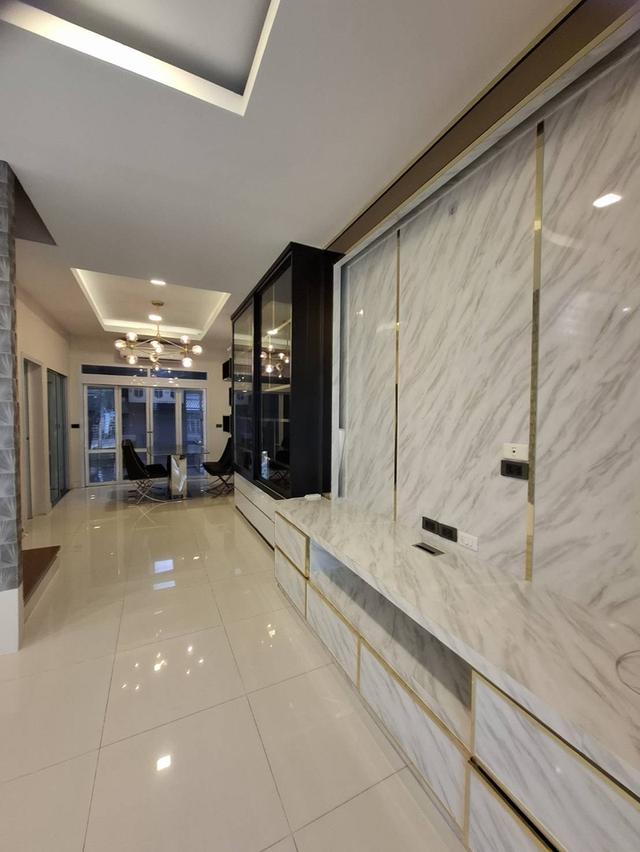 บ้านทาวน์โฮม กลางกรุง 4