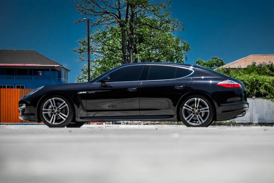 Porsche Panamera S Hybrid 2023  ✨ ไมล์ 60.000 km. !!! ราคาพิเศษ 1.499,000 บาท รูปที่ 4