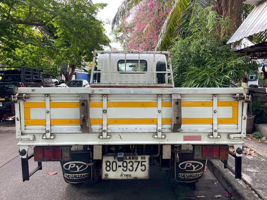 2011 NMR130 Isuzu  8