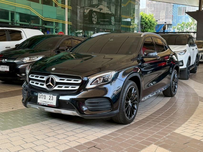 รหัสรถ WMT23 BENZ GLA250 AMG Facelift ปี 2017
