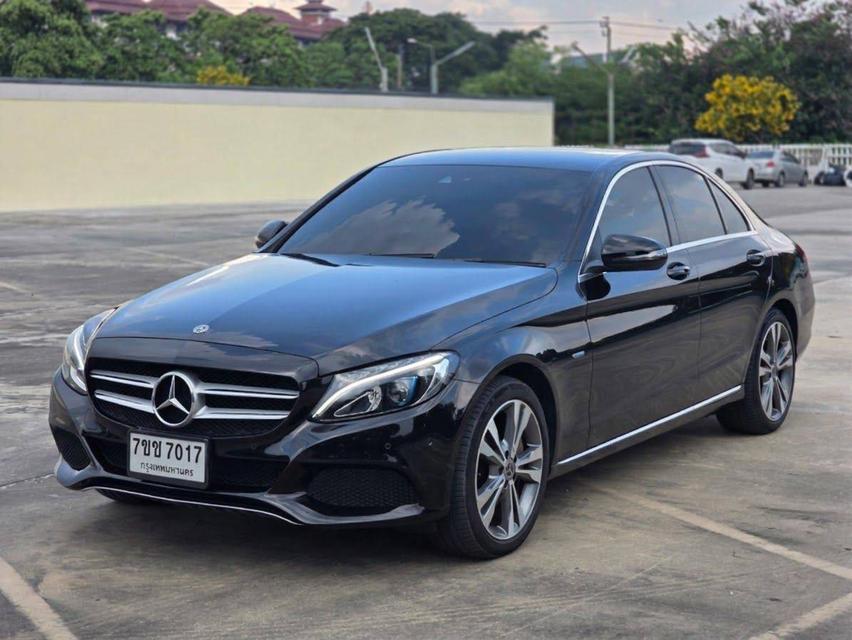 Mercedes-Benz C350e Avantgarde ปี 2018 สีดำ รถศูนย์ รถสวย พร้อมใช้งาน