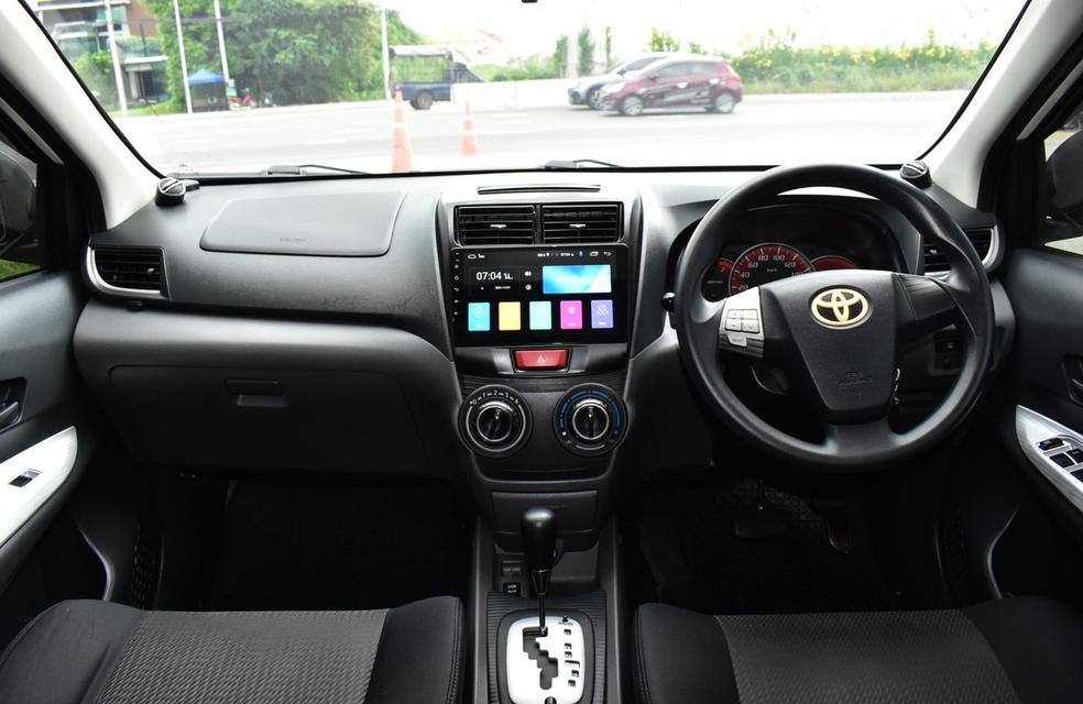 TOYOTA AVANZA 1.5S 2014 สีขาว 12