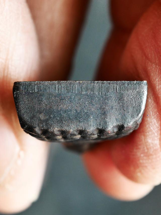 หลวงปู่ทวดเตารีด หลังหนังสือเล็ก.....เก่าๆ 10