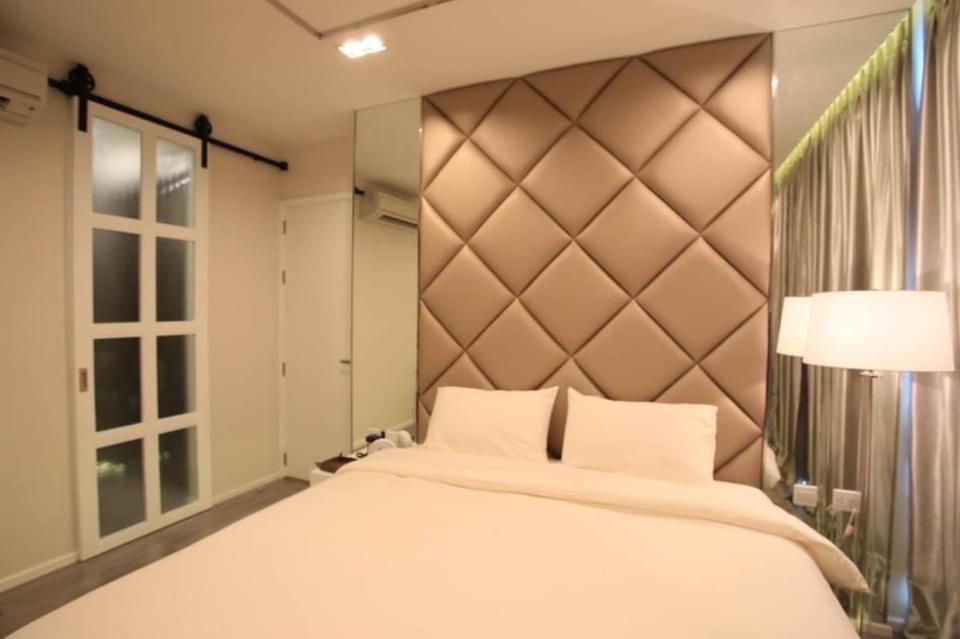 The Room Sukhumvit 69	พร้อมขายคอนโด 1