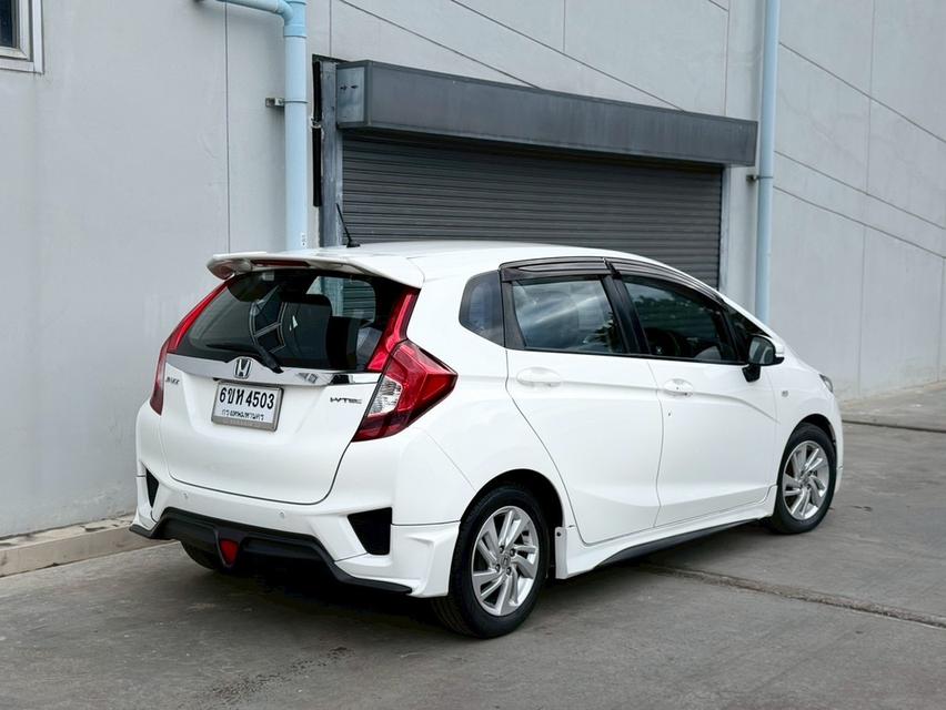 HONDA JAZZ 1.5V+ i-VTEC 2016 สีขาว