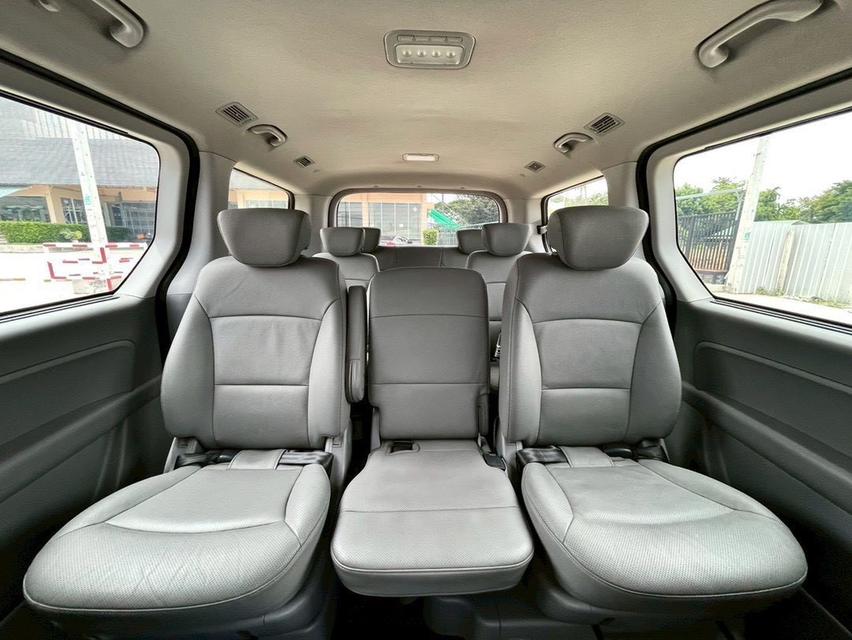 Hyunda H1 2.5 Elite ปี 18 9