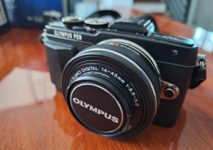 OLYMPUS PENLITE EPL7 DSLR MIRRORLESS  2