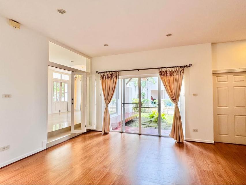 🏡🎉 บ้านเดี่ยวสองชั้น ในโครงการ บ้านมือสองสภาพสวย #สารภี - ราคา 5.5 ล้านบาท 🔥新建房屋出售 4 卧室 3 卫生间 - 价格 5.5 MB 🔥 3