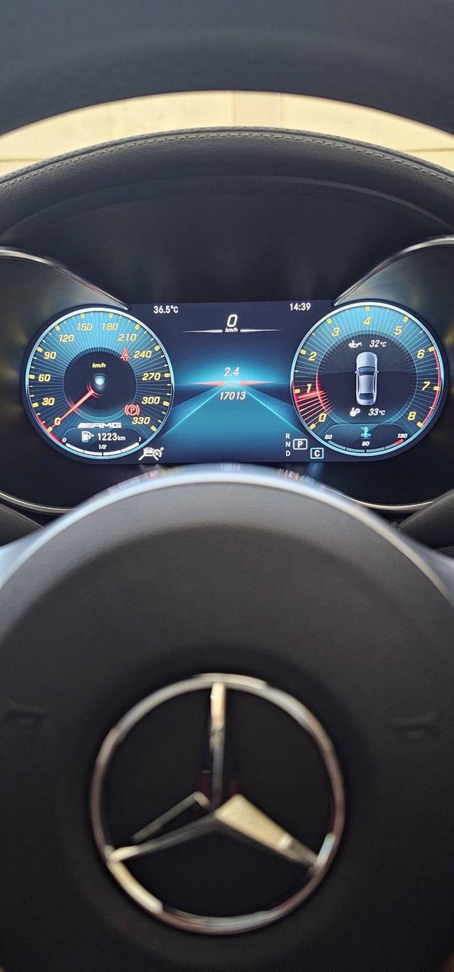 รถบ้านเจ้าของขายเอง  Benz C220d AMG ปี 2020 W205  สีขาว เบาะแดง ไมล์ 17,XXX  km.  เดิมทั้งคัน ประหยัดน้ำมันมากกก  พร้อมใช้ต่อได้เลย ขับดีมาก  ยินดีให้ รูปที่ 3
