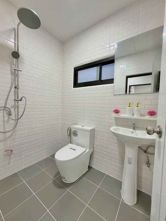 พฤกษา45 ถนนวัดลาดปลาดุกทาวน์เฮ้าส์ 2 ชั้น  หลังมุม ตกแต่งใหม่พร้อมอยู่  มีพื้นที่ข้างบ้าน พร้อมระเบียงด้านหน้า 18