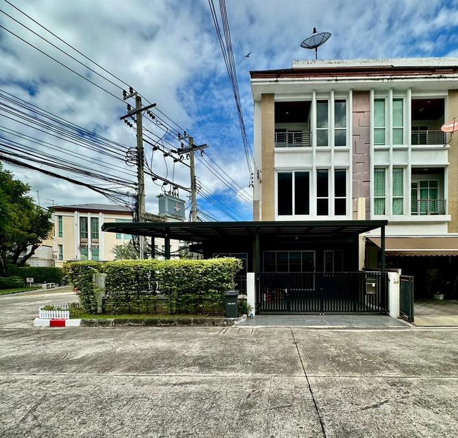 ขายทาวน์โฮม 3 ชั้น บ้านกลางเมือง S-Sense พระราม 9 - ลาดพร้าว พร้อมเข้าอยู่ ใกล้รร.ฝรั่งเศสนานาชาติ กรุงเทพ 2