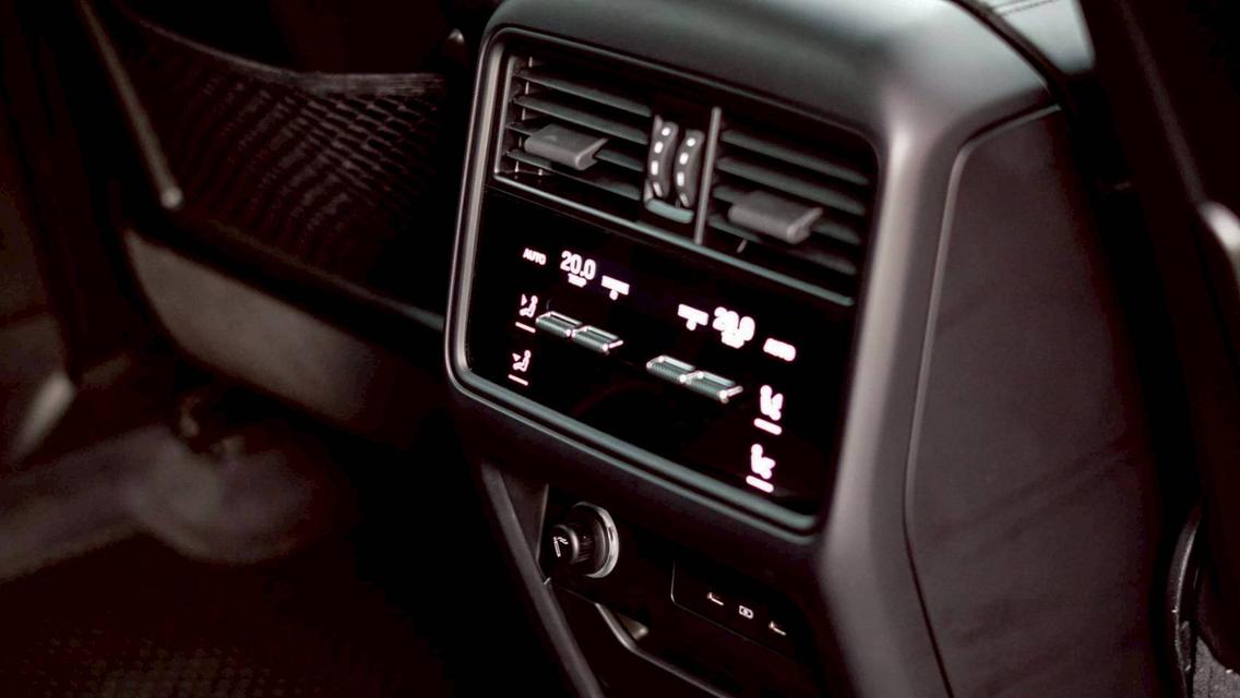 Cayenne S Coupe E-Hybrid (CKD) 19