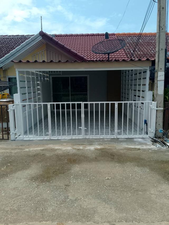 บ้านทาวน์เฮ้าส์ชั้นเดียว ขนาด 15.9 ตรวา ใจกลางปราณบุรี 7.9 แสน 10