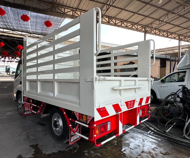 ขาย 4 ล้อ HINO XZU 136 ปี58  9