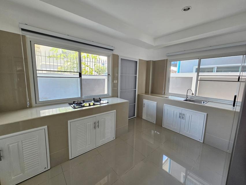 For rent Pool villa Pattaya Nongyai10 12