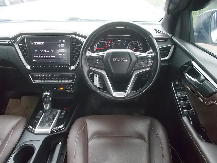 Isuzu Dmax Cab4 Vcross 3.0 M 4WD ปี 2021 13