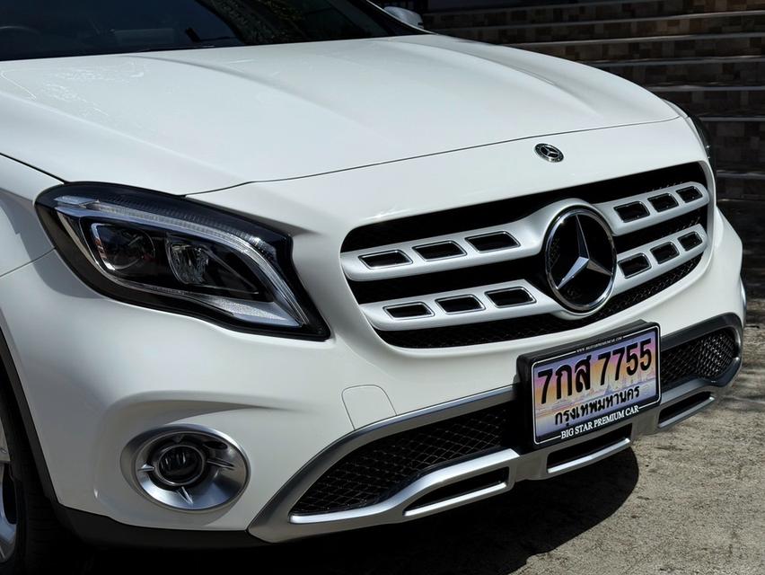 2019 BENZ GLA 200 FACELIFT รถออกศูนย์ BENZ THAILAND รถวิ่งน้อยเพียง 7X,XXX กม รถไม่มีอุบัติเหตุครับ 8