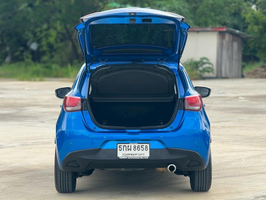 MAZDA 2 SKYACTIVE Hatch 4dr Sports Standard Auto 6sp FWD 1.3i (เบนซิน) ปี 16 สีน้ำเงิน 4