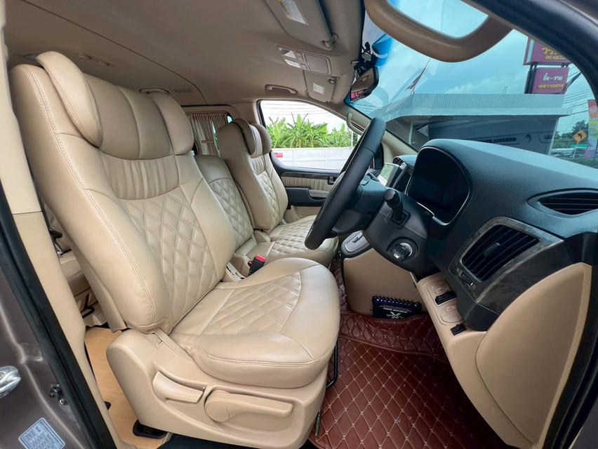 ปี 2014 HYUNDAI GRAND STAREX, 2.5 VIPคู่มือบุ๊คเซอร์วิสครบ ประตูสไลด์ไฟฟ้า 9