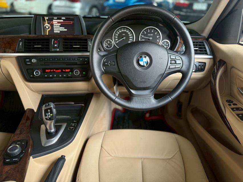 BMW 320i Luxury ปี13 รูปที่ 10