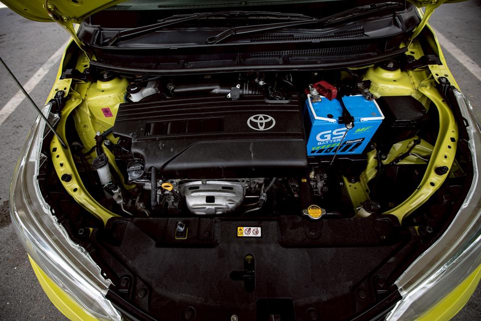Toyota Yaris 1.2 Entry ปี 2018 สีเหลือง 9